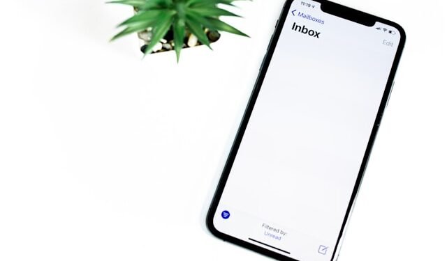 Email Signature on iPhone
