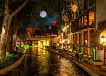 San Antonio Travel Guide